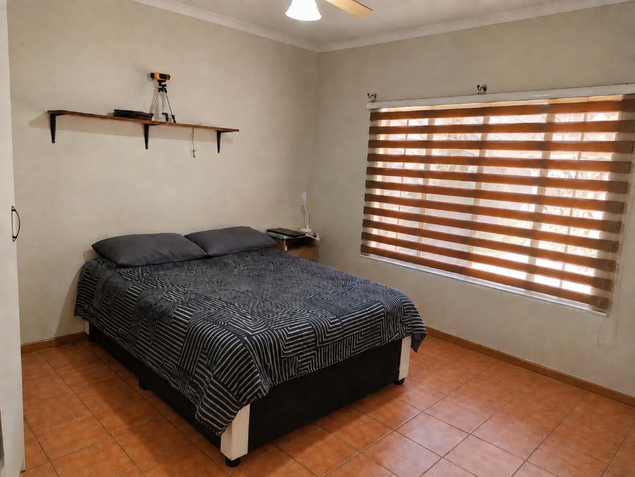 2 Bedroom Property for Sale in Oos Einde North West